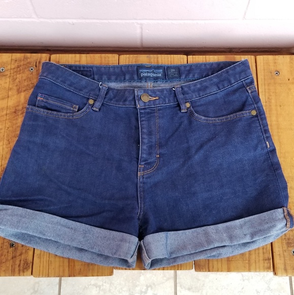 patagonia • denim shorts - Picture 2 of 5
